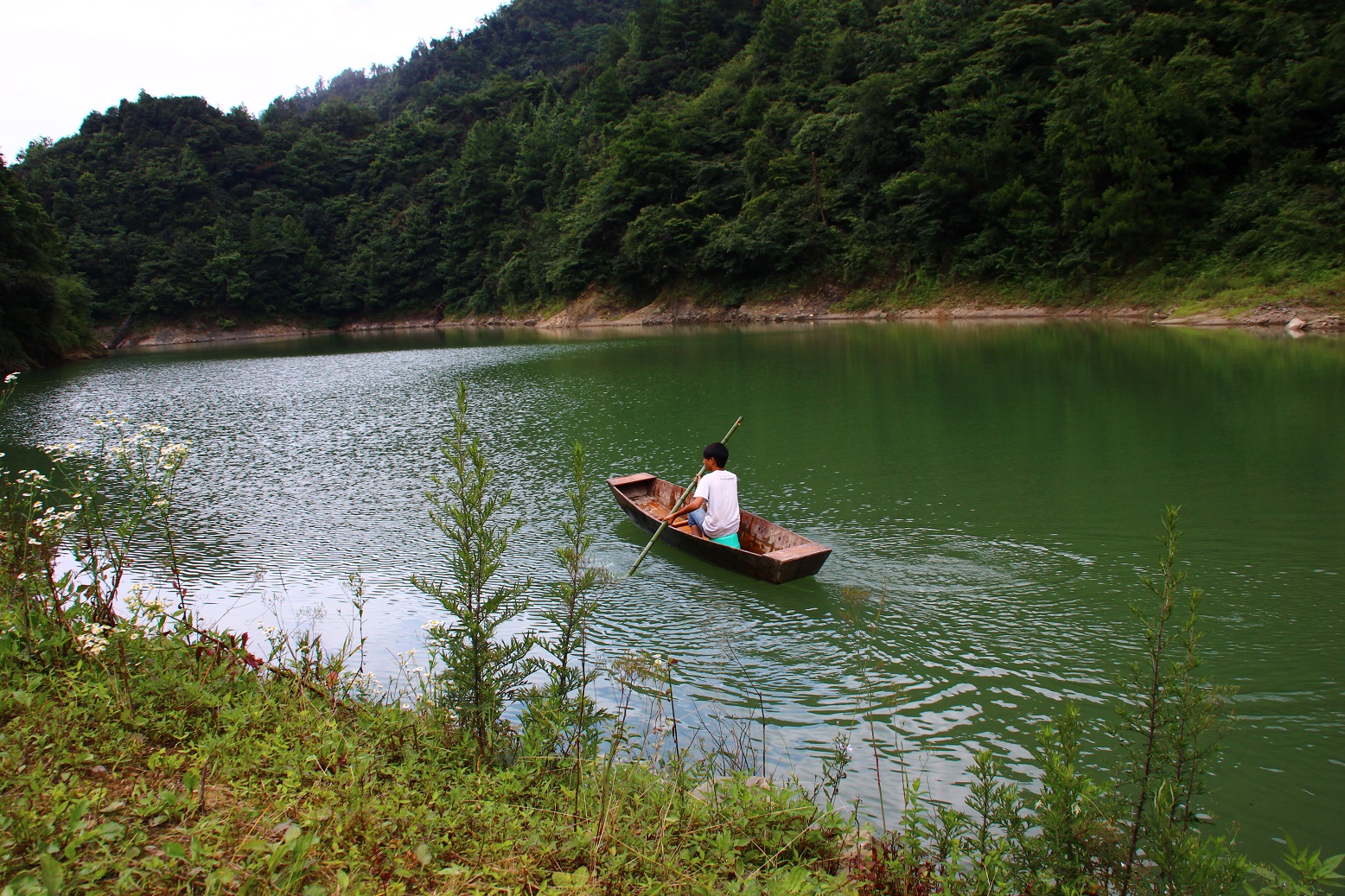 秀美山水，生態(tài)農(nóng)莊